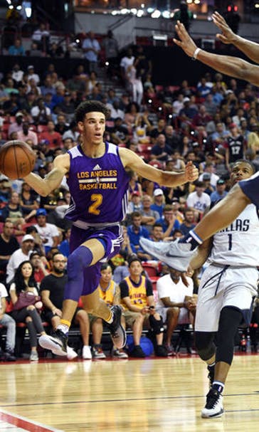Lakers overcome Ball's injury to beat Mavs, reach title game